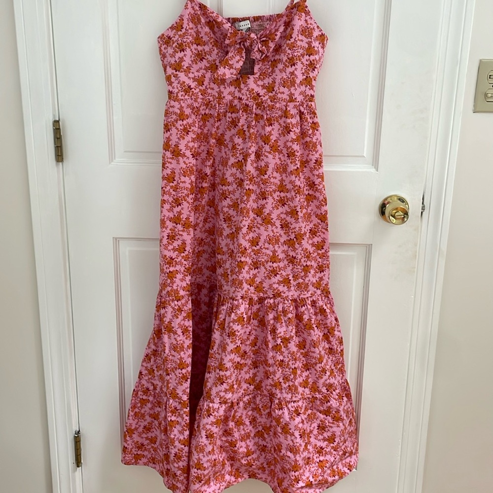 Floral Topshop midi dress. Beautiful. Worn a couple of times. Great condition.